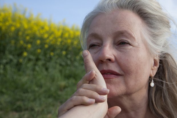 Hanna Schygulla dans AVANTI. © Box Productions / Elisa Larvego